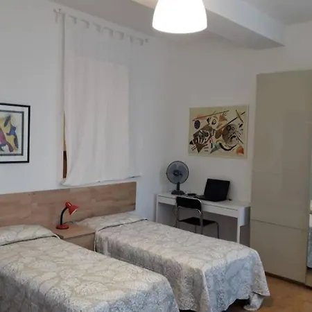 Appartamento Nel Centro Storico Di Parma Lägenhet *